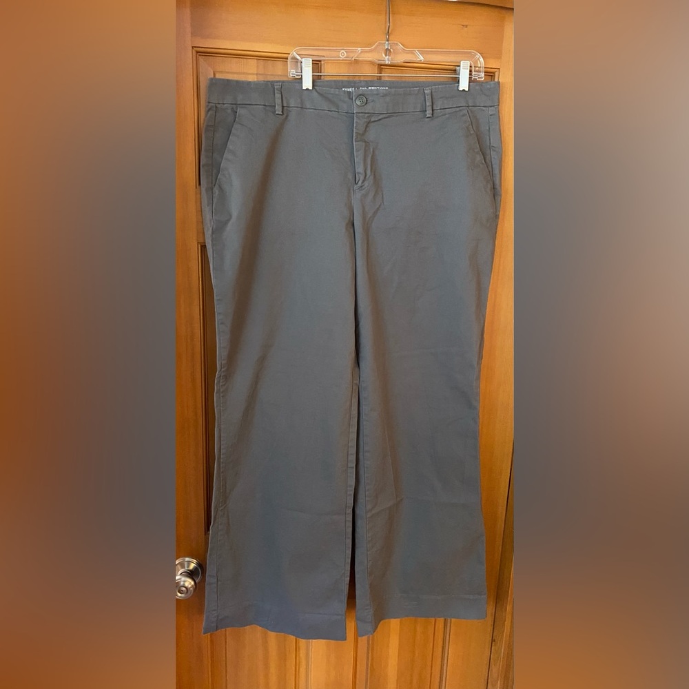 Gap wide-leg gray khakis. Like new. Super comfy.
